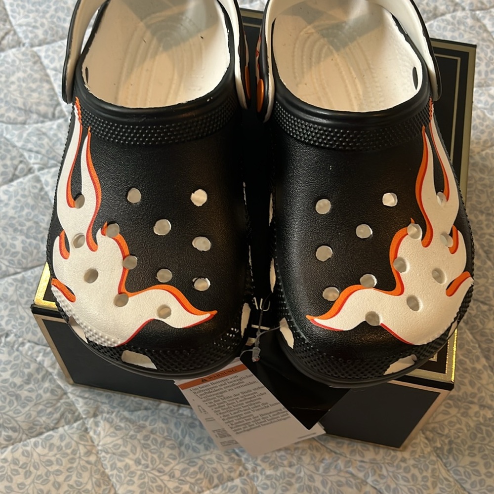 CROCS Kids Black Slippers with Orange Flame Design - Picture 6 of 8
